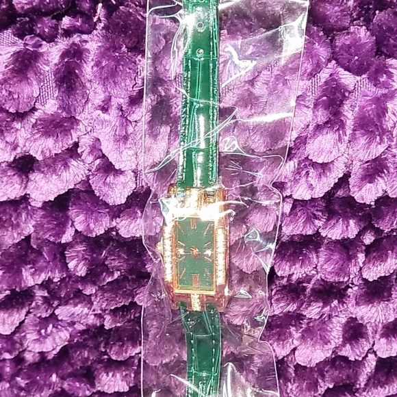 Watch - Picture 2 of 2